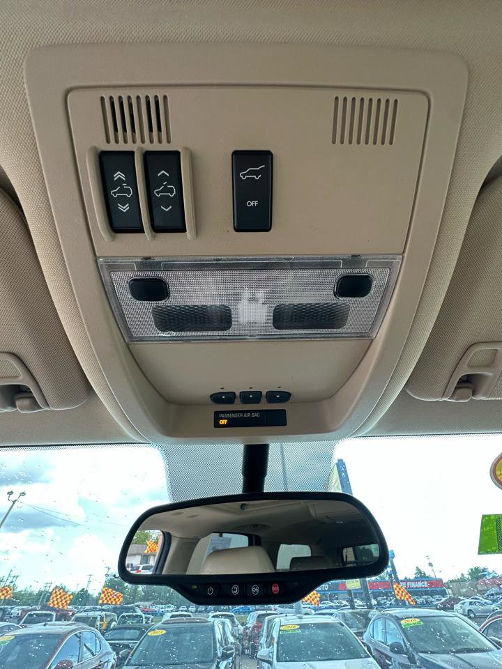 Used 2014 GMC Yukon XL Denali image 18