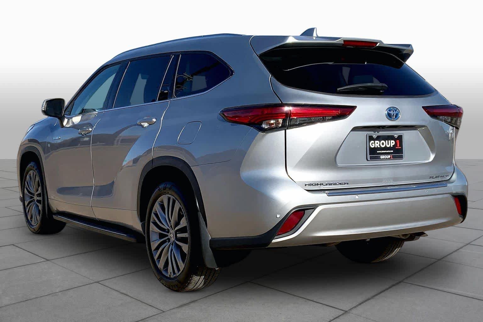 Used 2020 Toyota Highlander Platinum AWD/4WD image 18