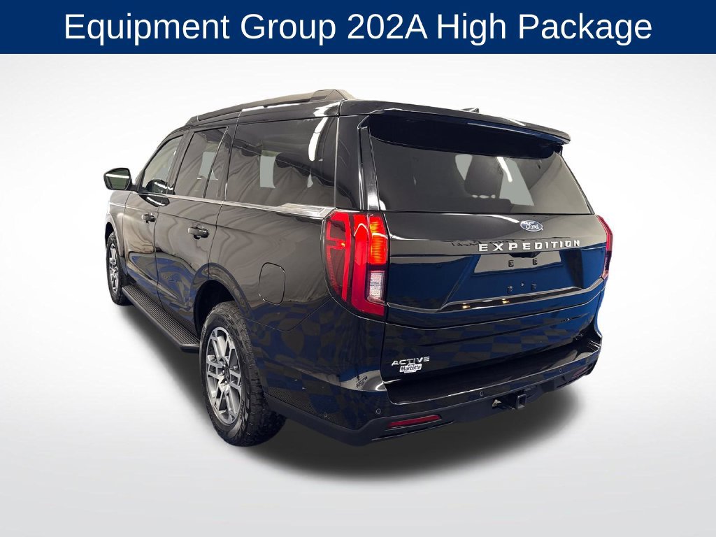 Certified 2025 Ford Expedition Active AWD/4WD image 3