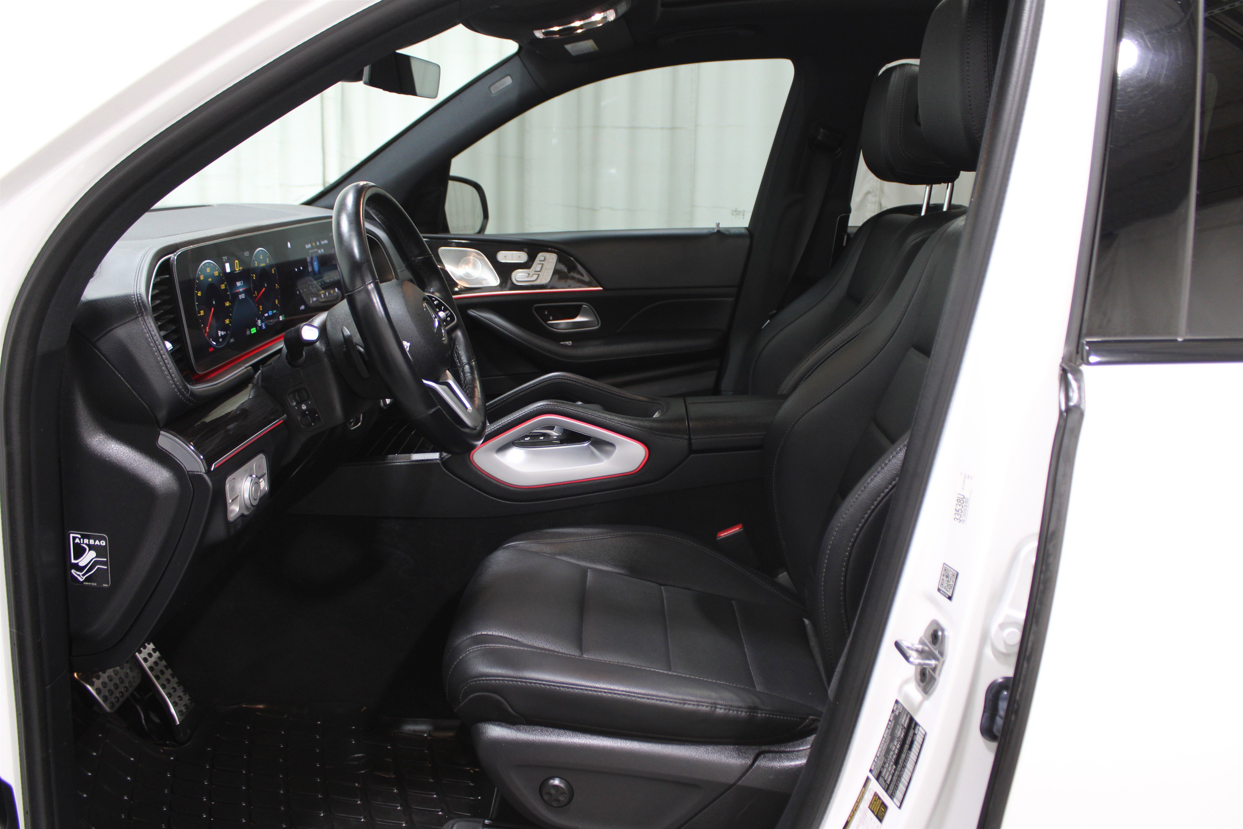 Used 2022 Mercedes-Benz GLS 450 4MATIC image 3