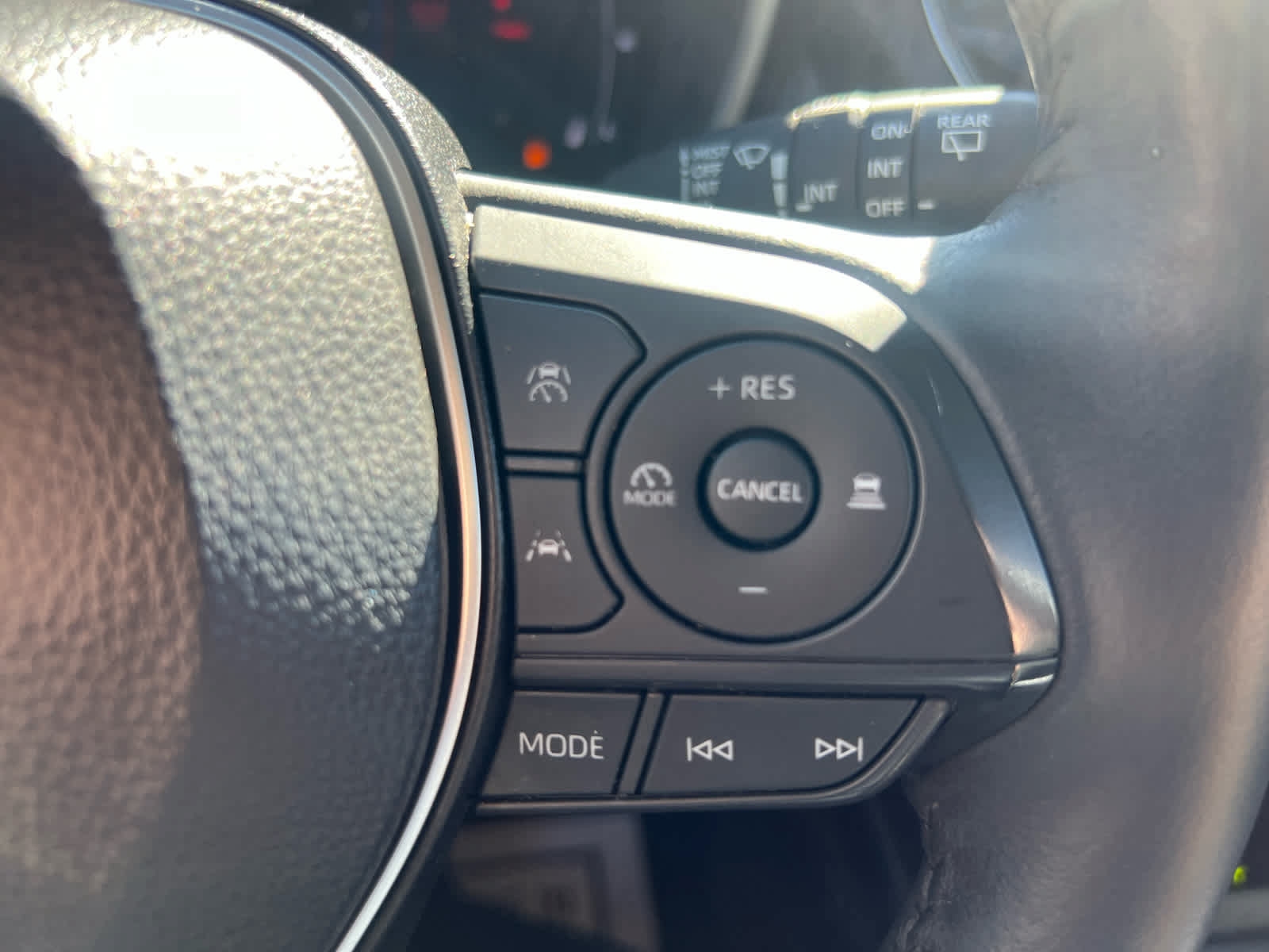 Used 2024 Toyota Corolla Cross XLE AWD/4WD image 17