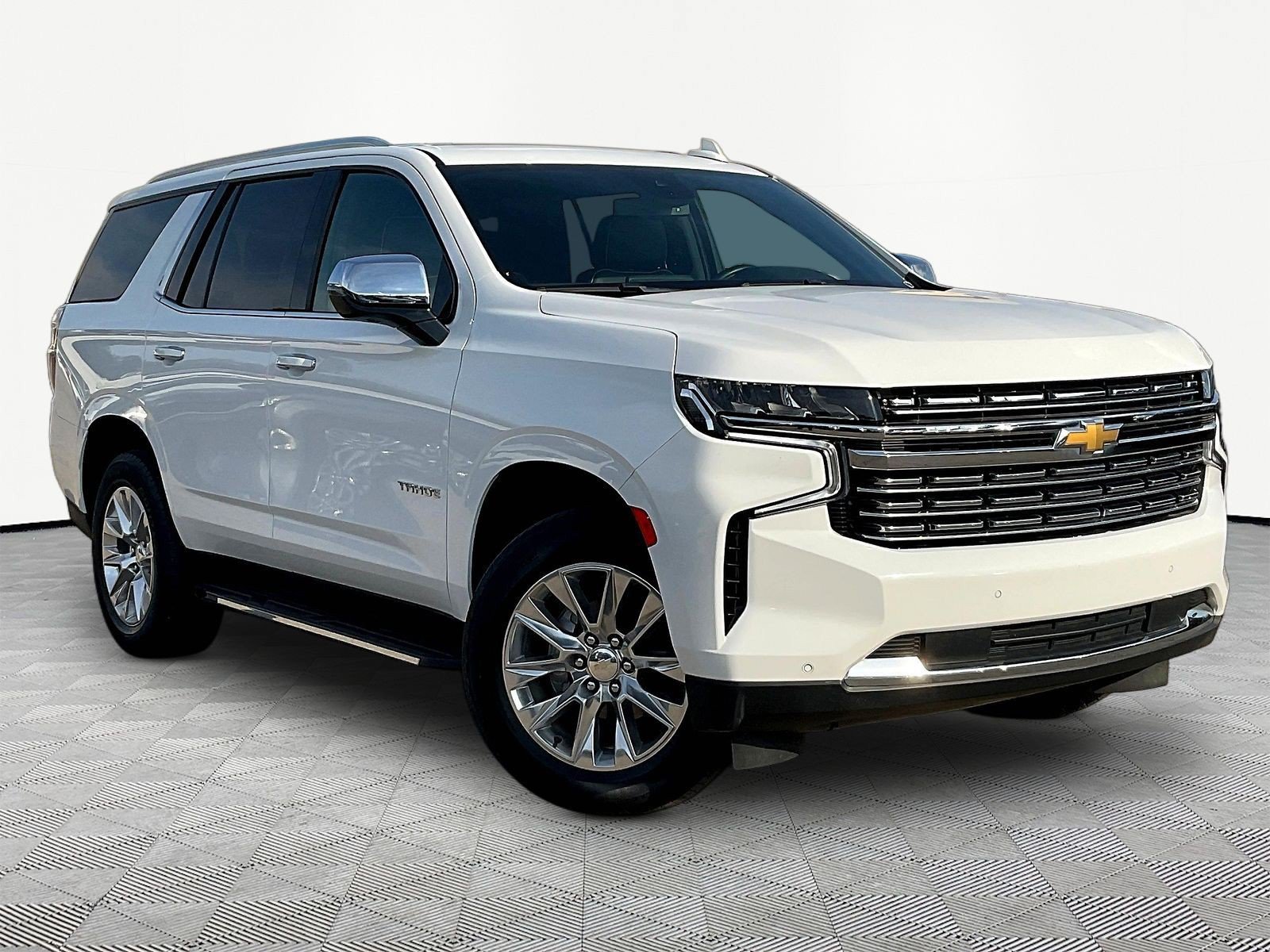Used 2023 Chevrolet Tahoe Premier RWD image 3