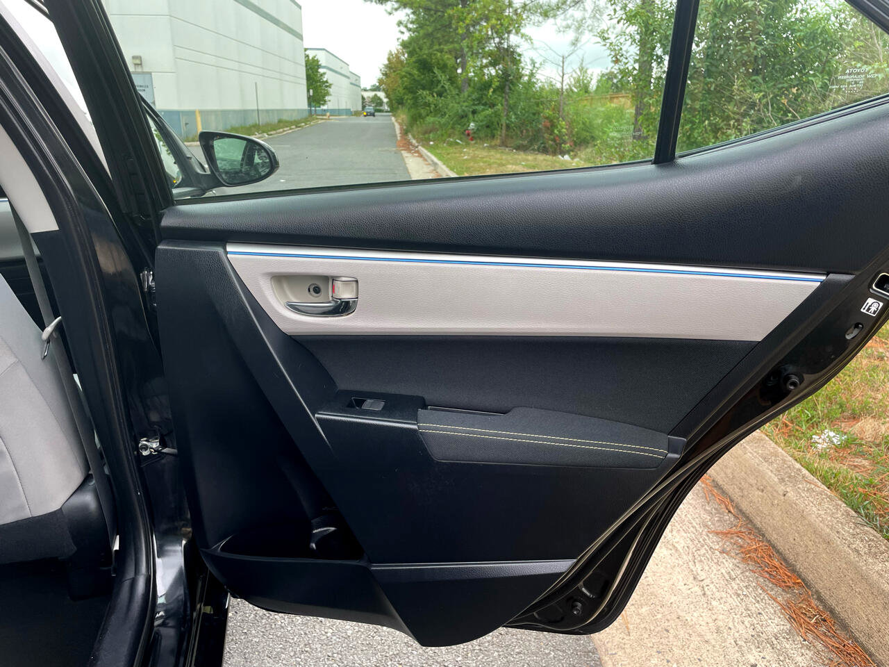 Used 2014 Toyota Corolla LE Premium image 15