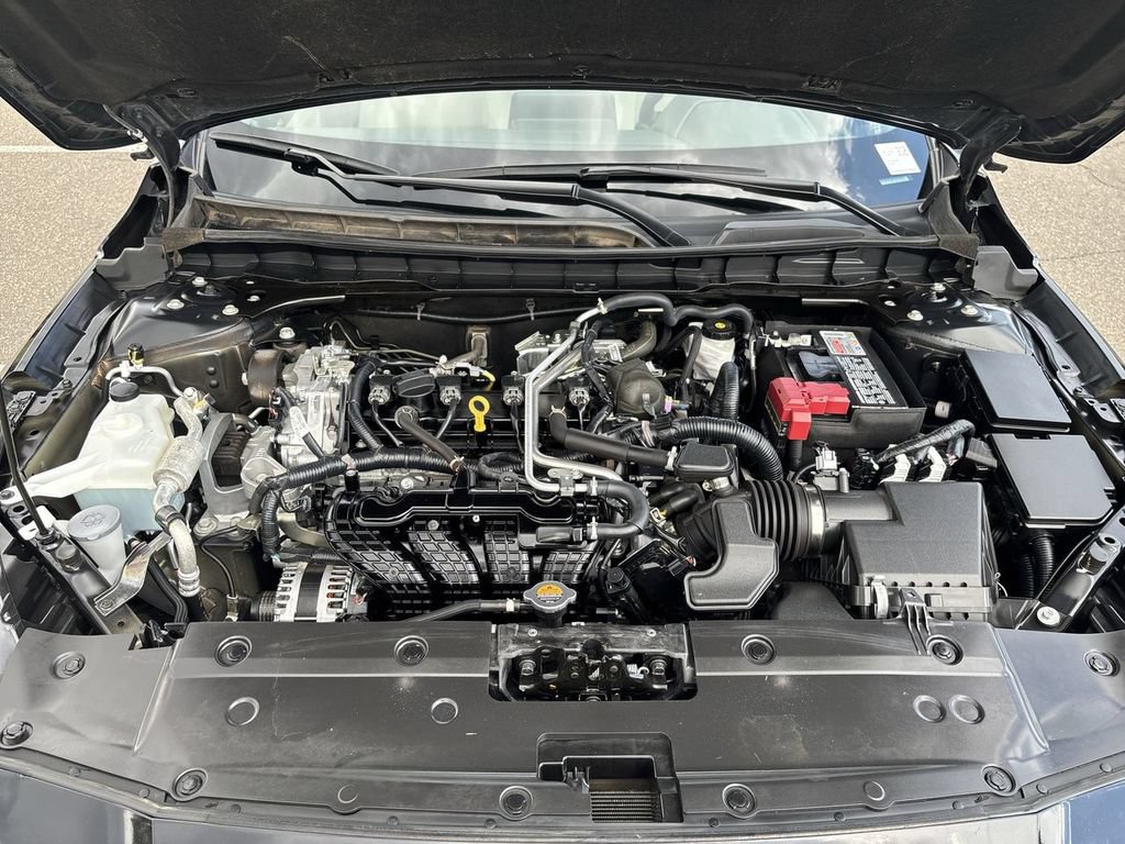 Used 2025 Nissan Altima 2.5 SV FWD image 33