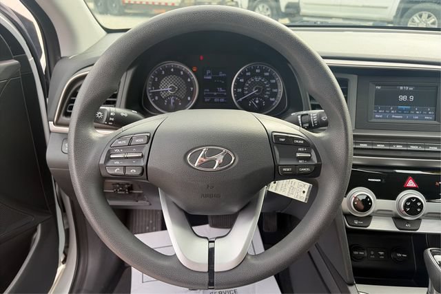 Used 2019 Hyundai Elantra SE w/ Cargo Package FWD image 17