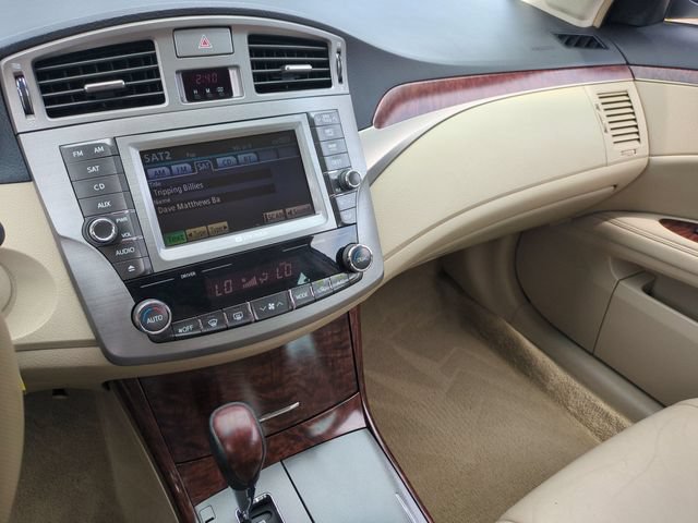 Used 2012 Toyota Avalon XLS FWD image 11