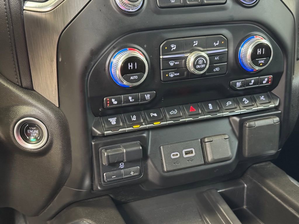 Used 2021 GMC Sierra 3500 Denali w/ Denali Ultimate Package image 38