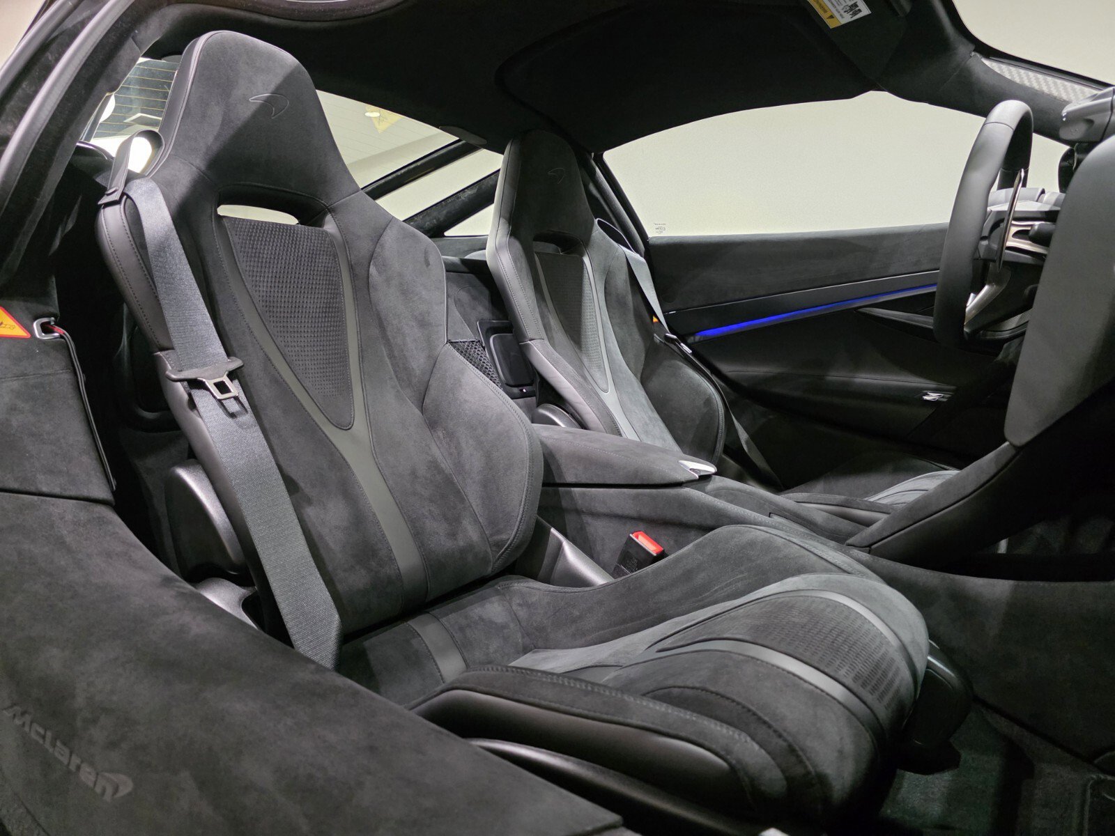 New 2026 McLaren 750S Coupe image 19