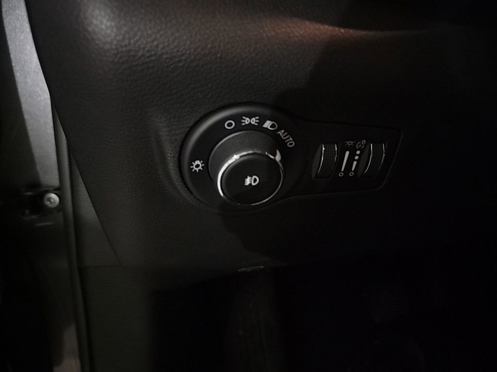 Used 2022 Jeep Compass Trailhawk w/ Trailhawk Elite Group image 20