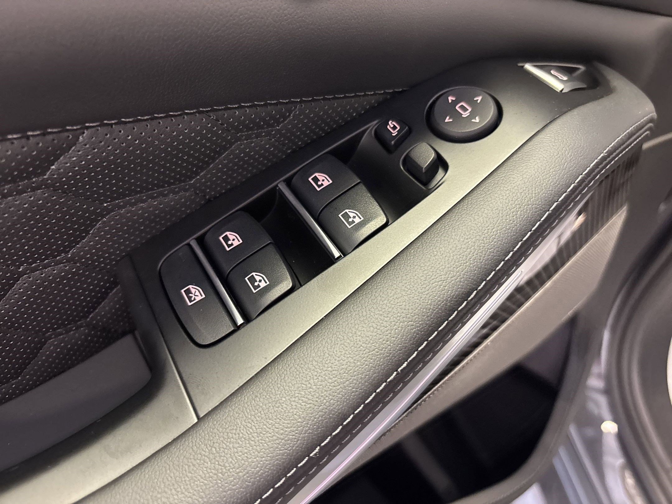New 2026 BMW X5 M Competition w/ Executive Package image 24