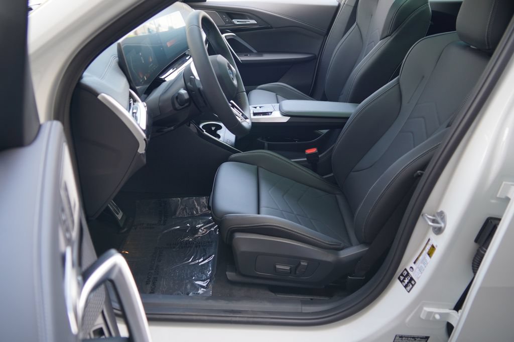 New 2027 BMW X2 xDrive28i AWD/4WD image 12
