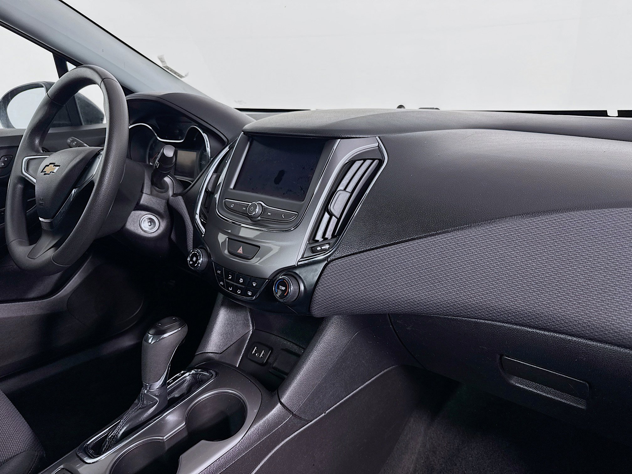 Used 2019 Chevrolet Cruze LS image 26