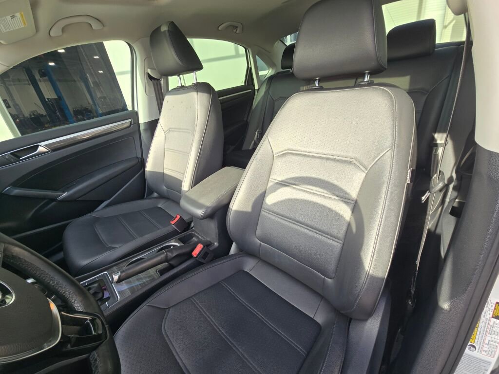 Used 2017 Volkswagen Passat 1.8T SE image 18