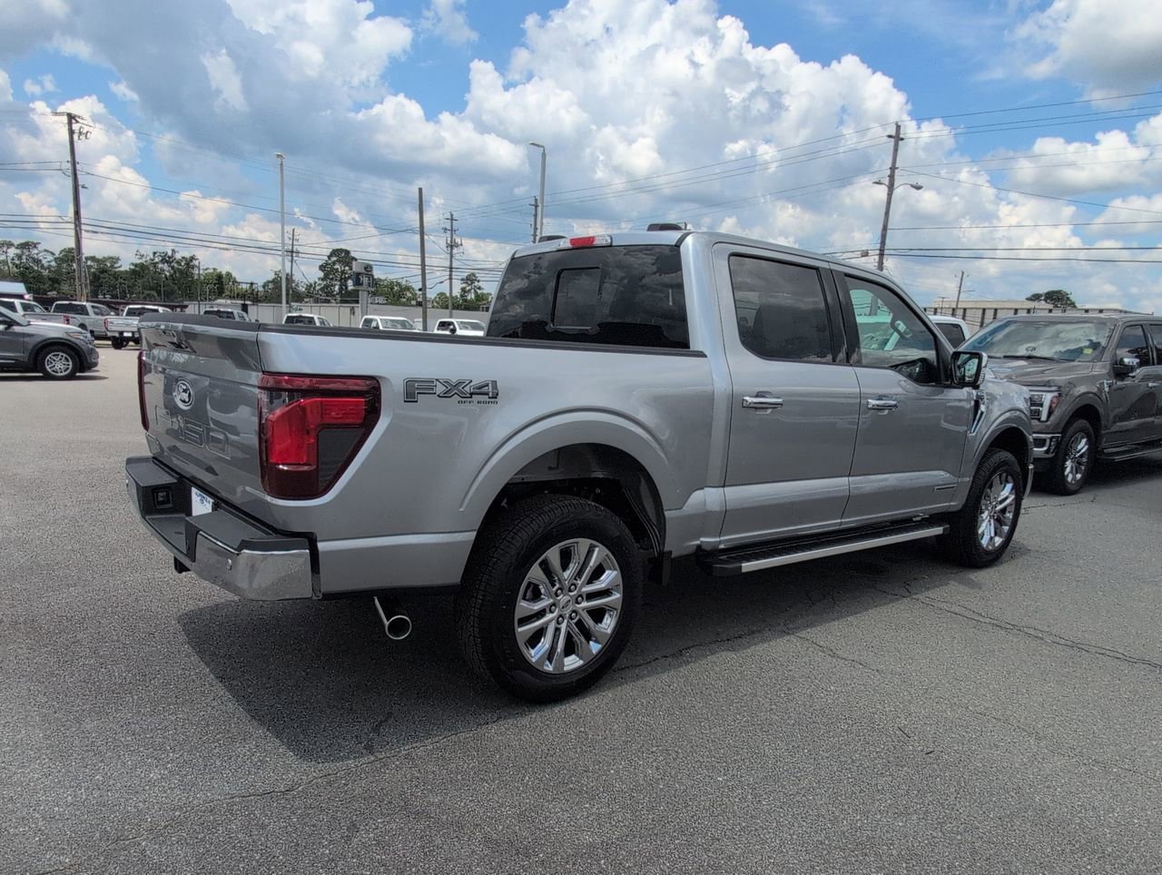 New 2025 Ford F150 XLT w/ Equipment Group 303A High image 4