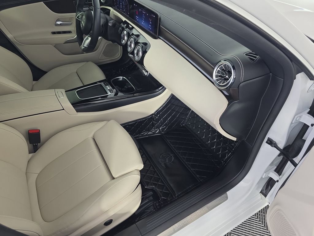 Used 2025 Mercedes-Benz CLA 250 image 36