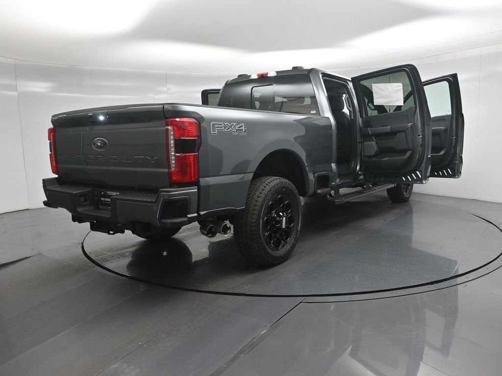 New 2026 Ford F250 Lariat w/ Black Appearance Package image 4