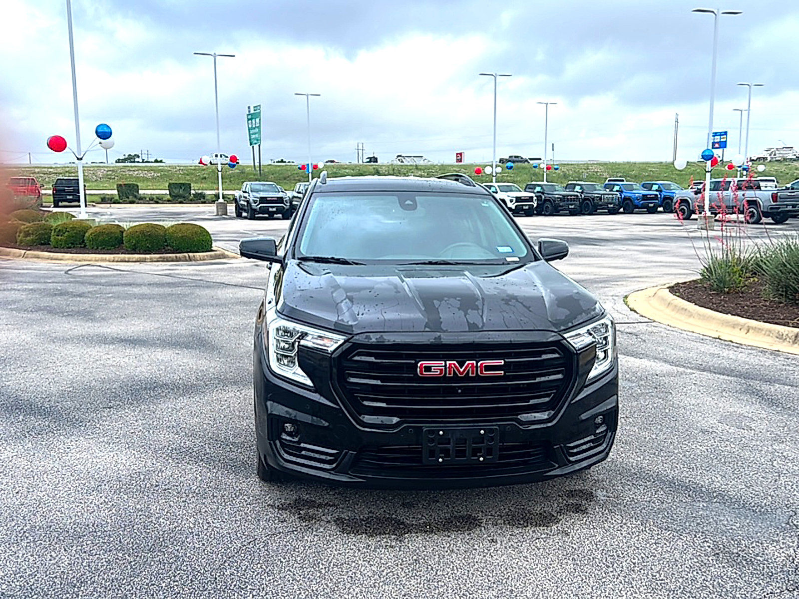 Used 2023 GMC Terrain SLT w/ Tech Package image 3