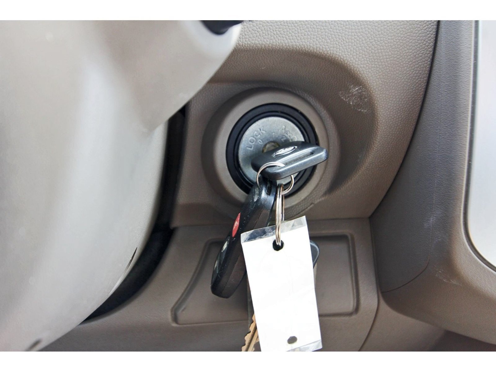 Used 2016 Nissan Frontier SV RWD image 23