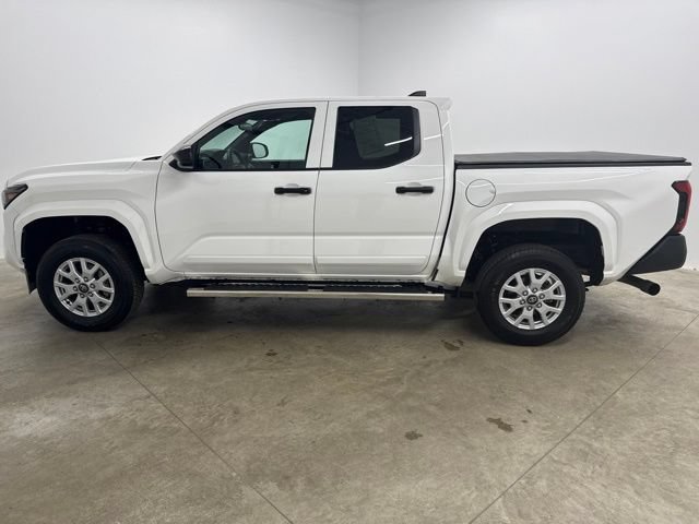 Used 2025 Toyota Tacoma SR AWD/4WD image 8