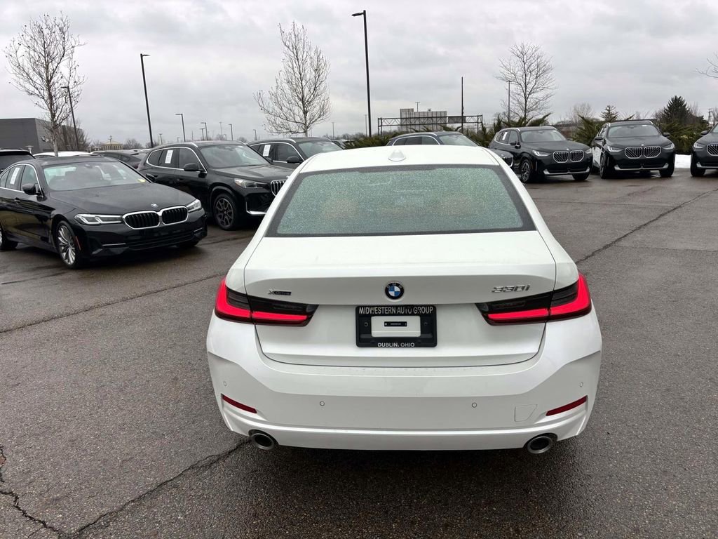 Used 2025 BMW 330i xDrive Sedan w/ Premium Package image 6