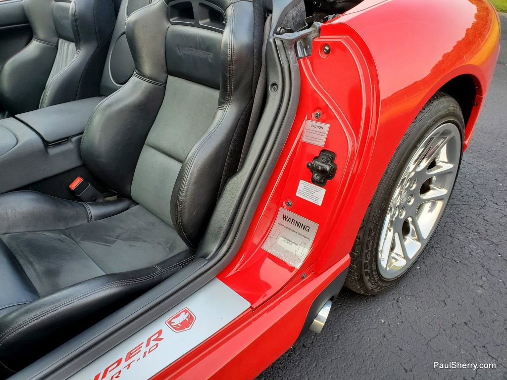 Used 2003 Dodge Viper SRT-10 image 31