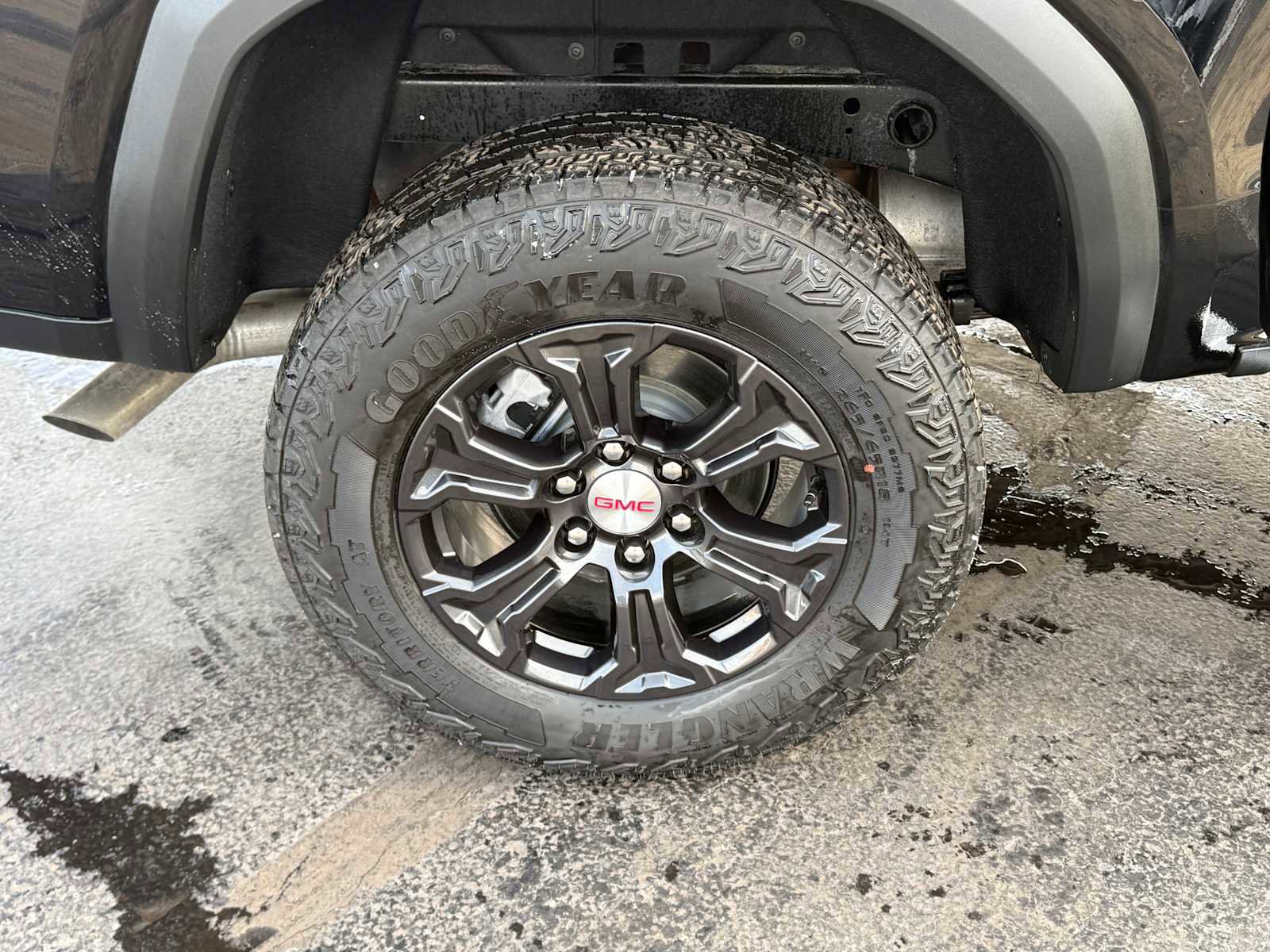 Used 2024 GMC Canyon Elevation w/ Convenience Package image 8