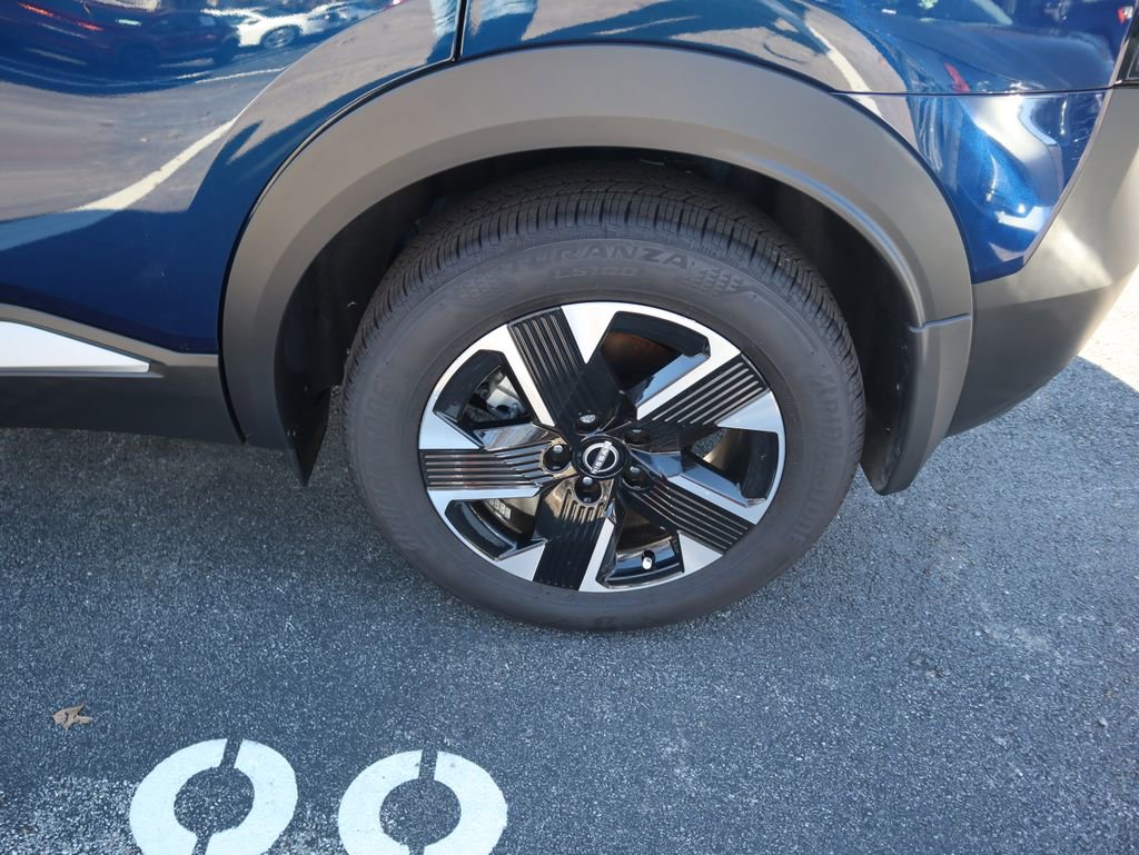 New 2025 Nissan Kicks SV AWD/4WD image 9