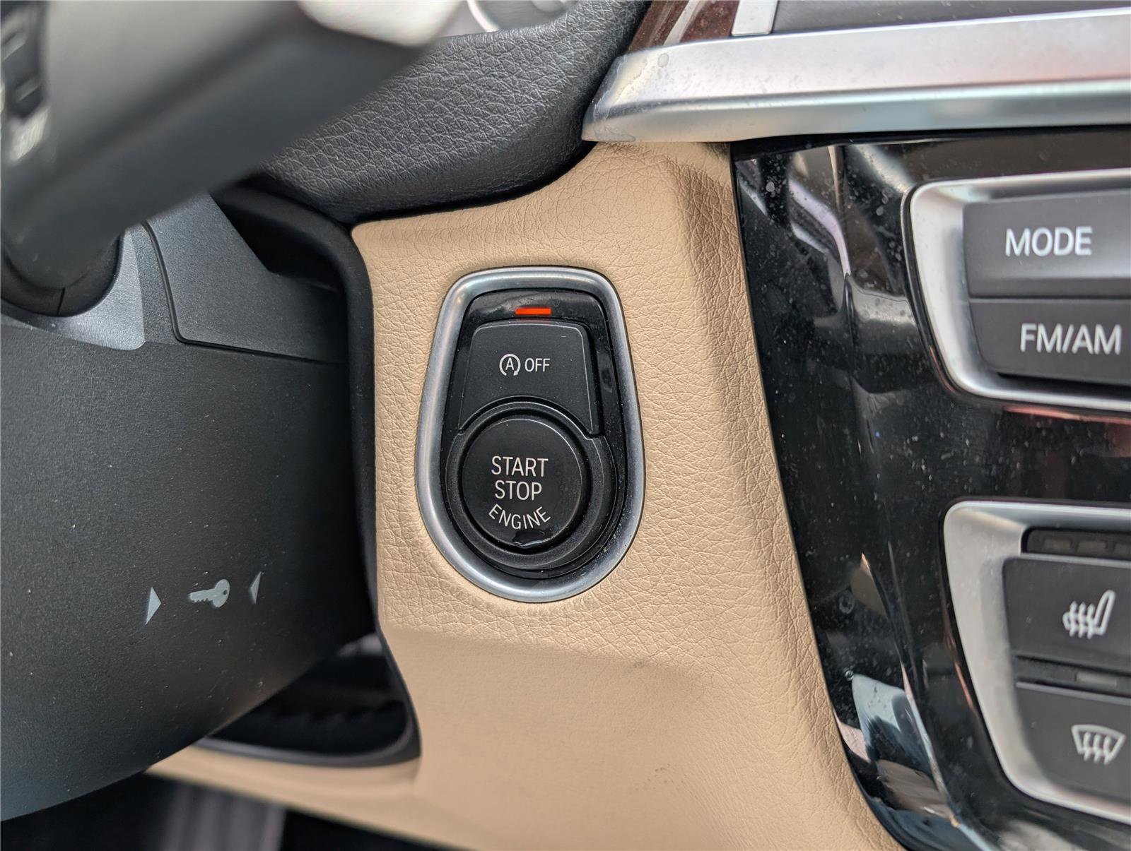 Used 2017 BMW 320i xDrive 320i xDrive image 22