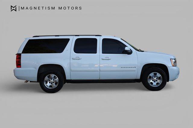 Used 2008 Chevrolet Suburban LT w/ LT Preferred Equipment Group RWD image 2