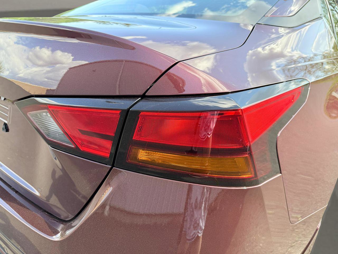 Used 2025 Nissan Altima 2.5 SV image 13