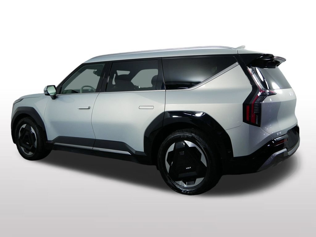 Certified 2024 Kia EV9 Land AWD/4WD image 9