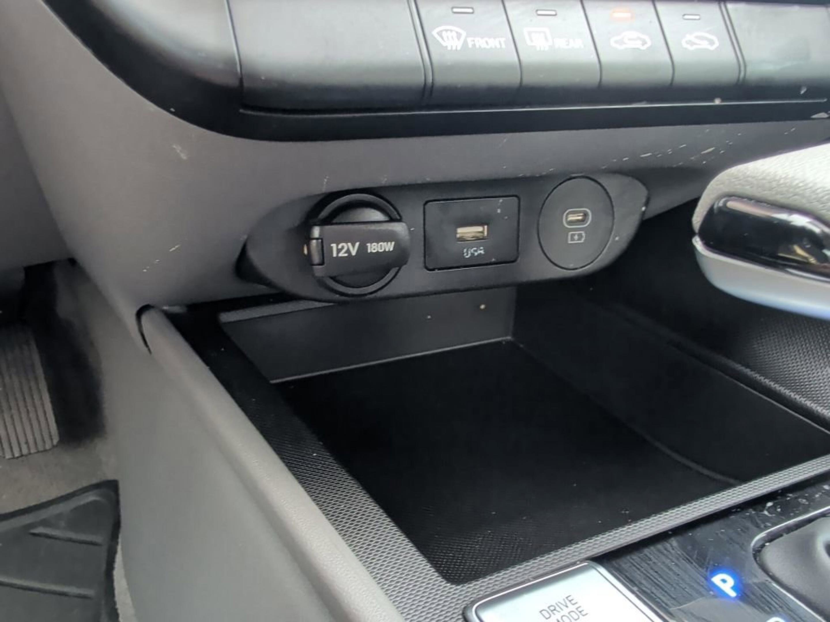 Used 2024 Hyundai Elantra SEL FWD image 24