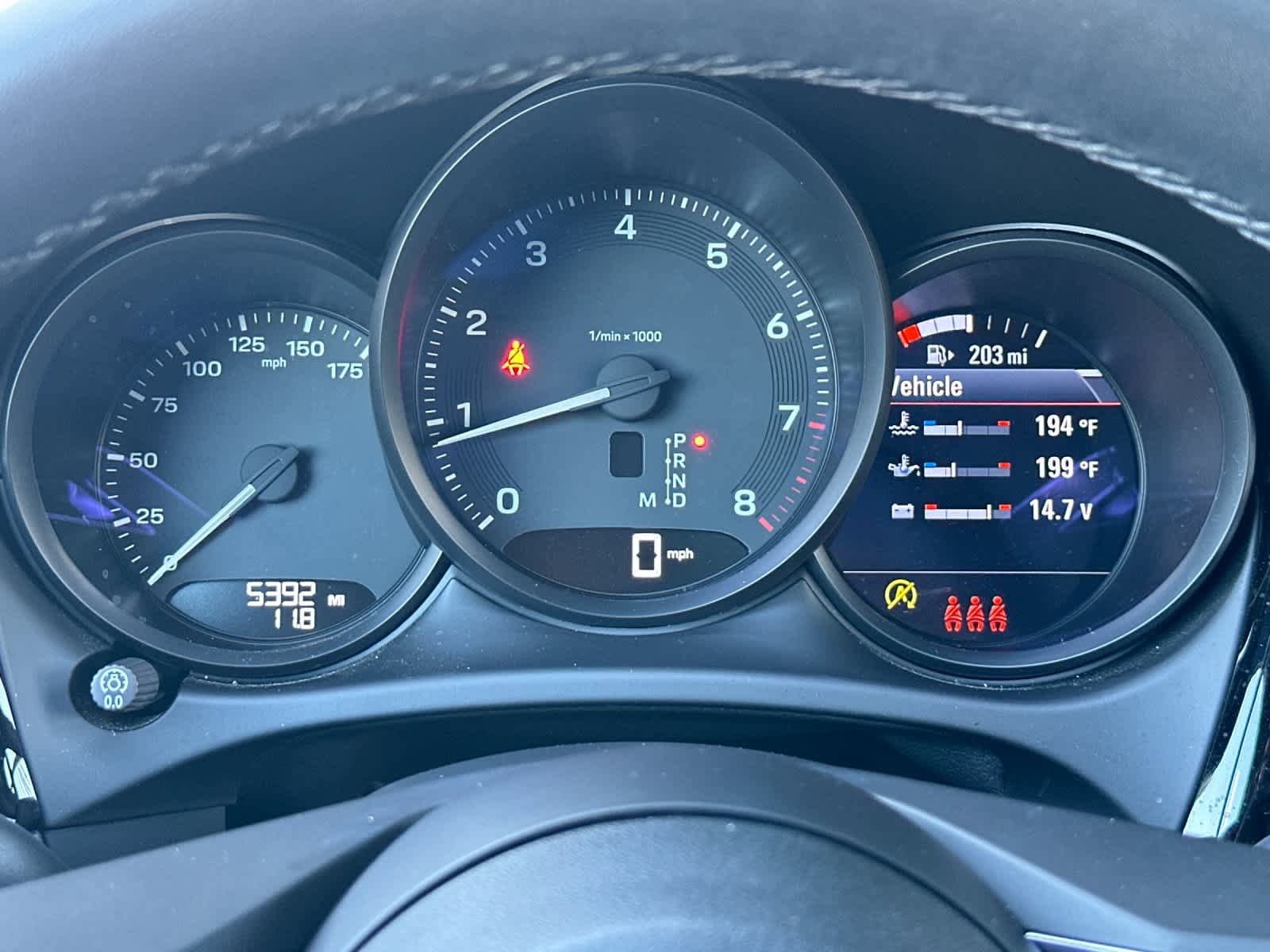 Certified 2025 Porsche Macan AWD/4WD image 28