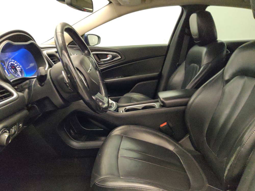 Used 2016 Chrysler 200 Limited Platinum w/ Comfort & Convenience Group FWD image 17