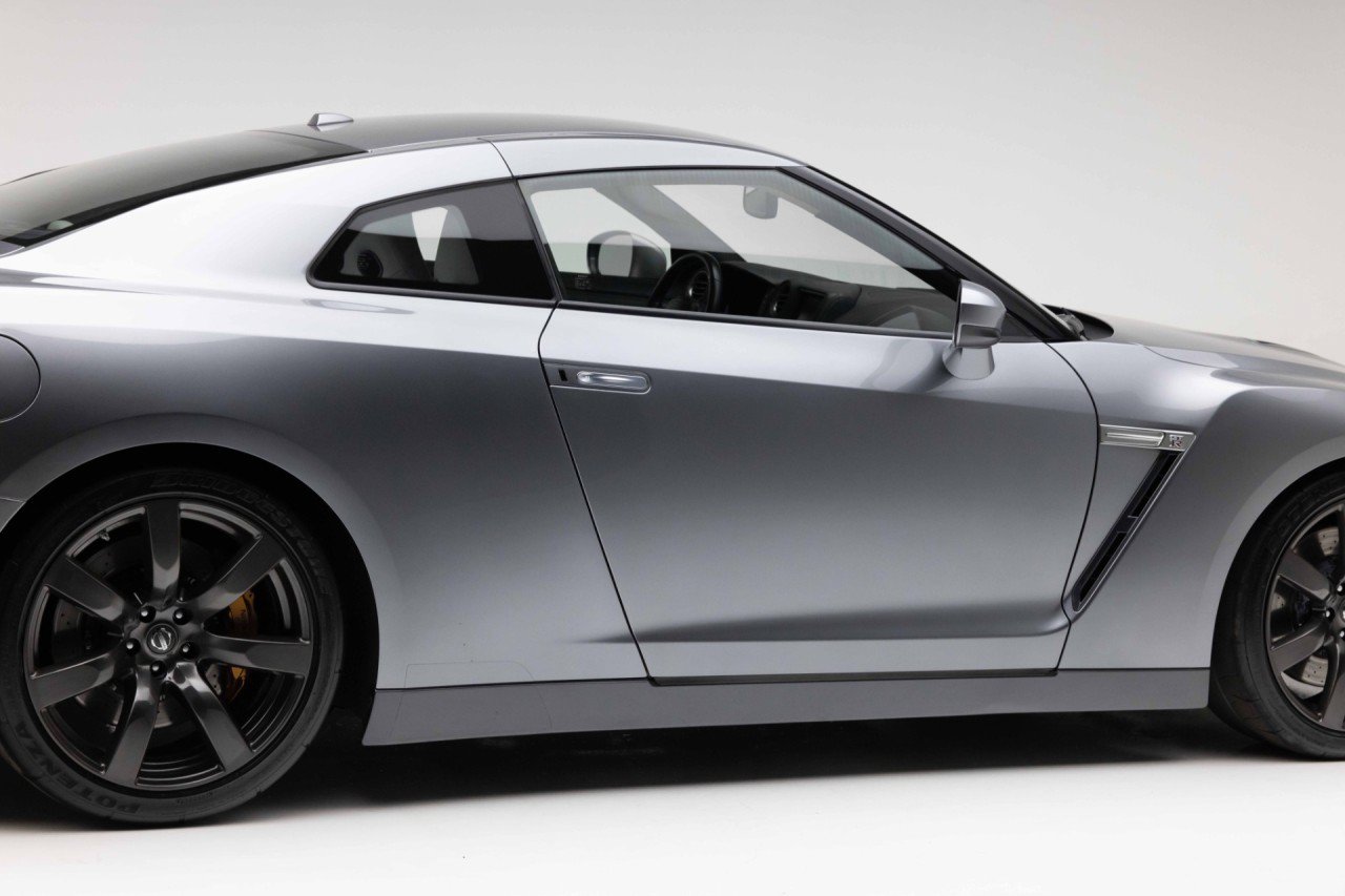 Used 2010 Nissan GT-R Premium AWD/4WD image 35