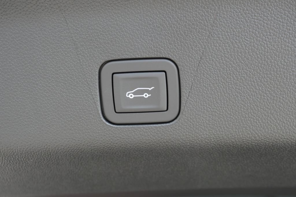 New 2026 Chevrolet Tahoe LT AWD/4WD image 9