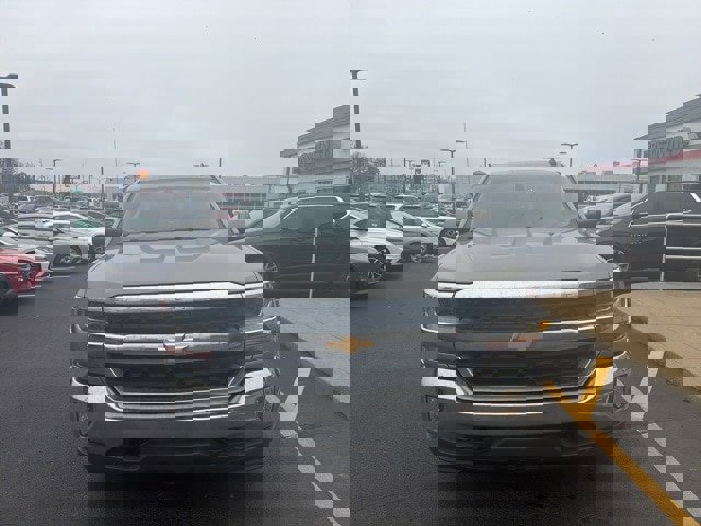 Used 2017 Chevrolet Silverado 1500 LT w/ All Star Edition image 9