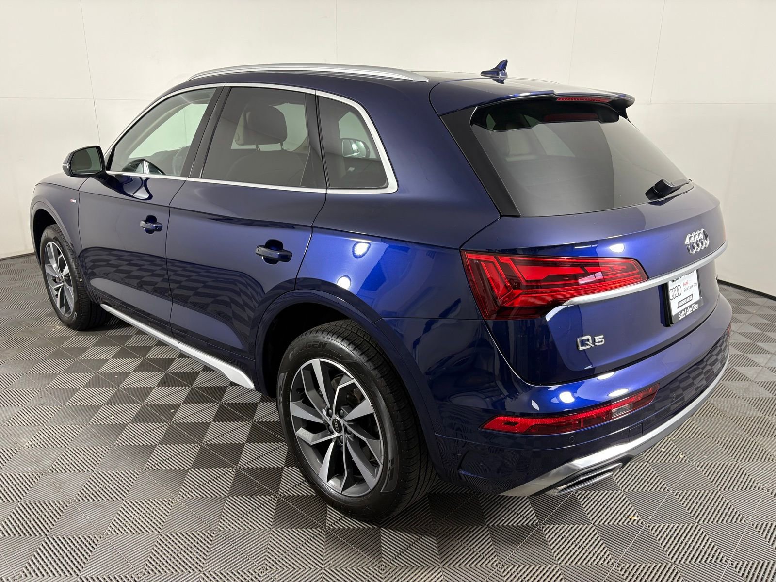 Used 2023 Audi Q5 2.0T Premium Plus w/ Premium Plus Package image 5