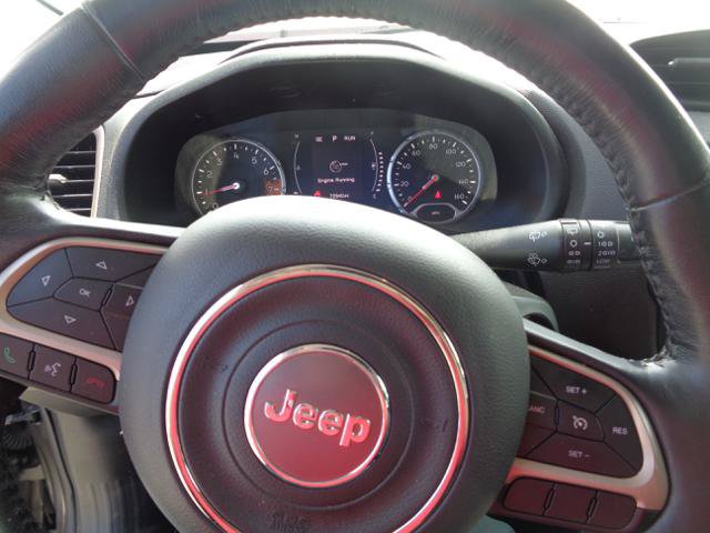 Used 2017 Jeep Renegade Latitude w/ Popular Equipment Group AWD/4WD image 34