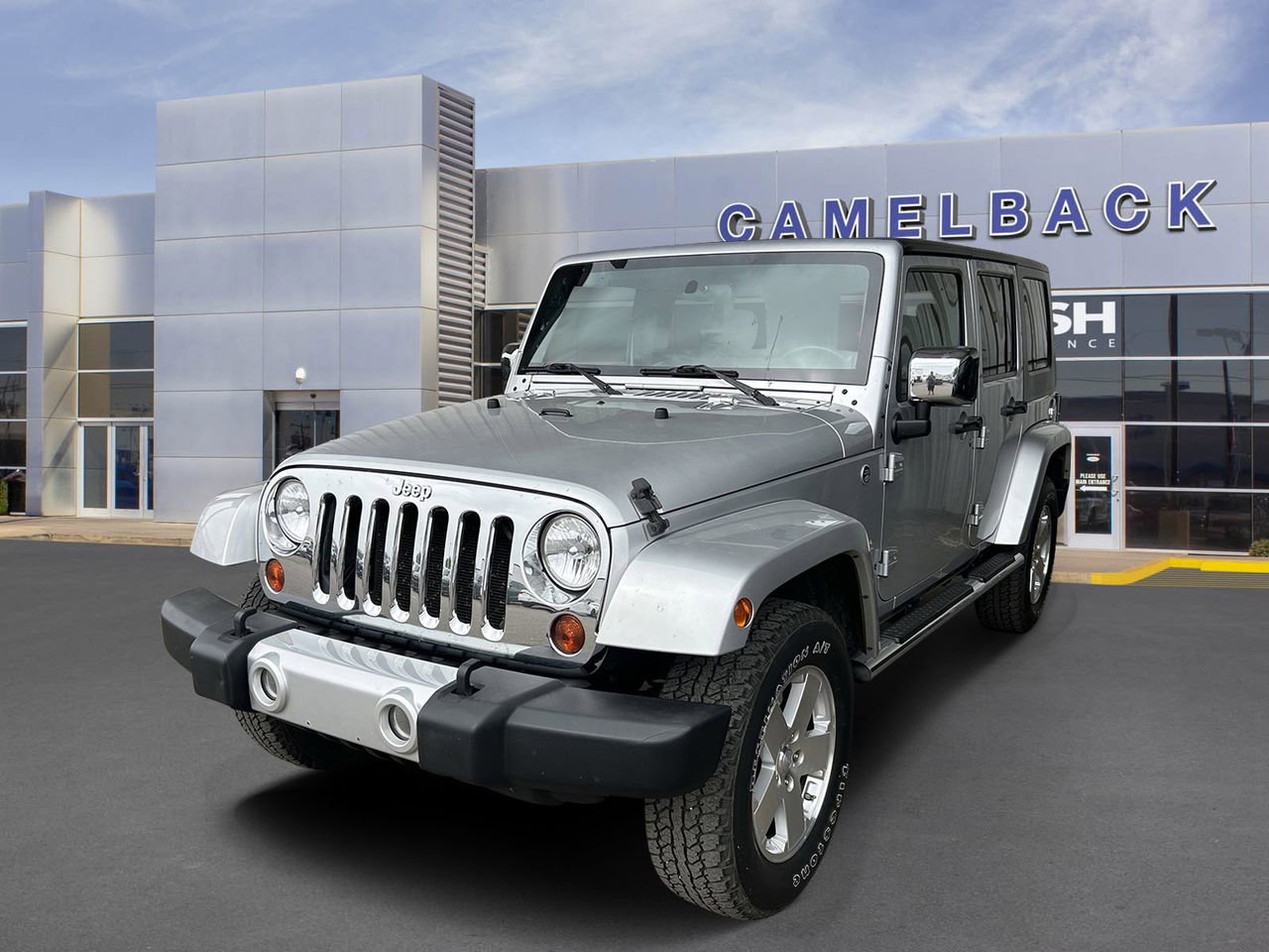 Used 2009 Jeep Wrangler Unlimited Sahara w/ Mopar Leather Group image 12