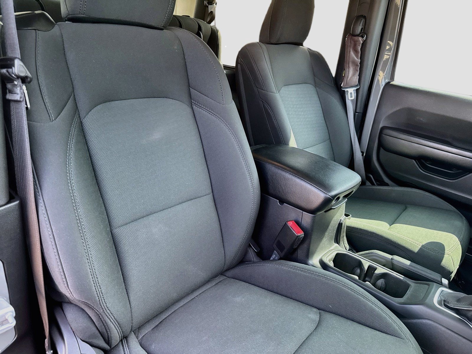 Used 2021 Jeep Wrangler Sport AWD/4WD image 16