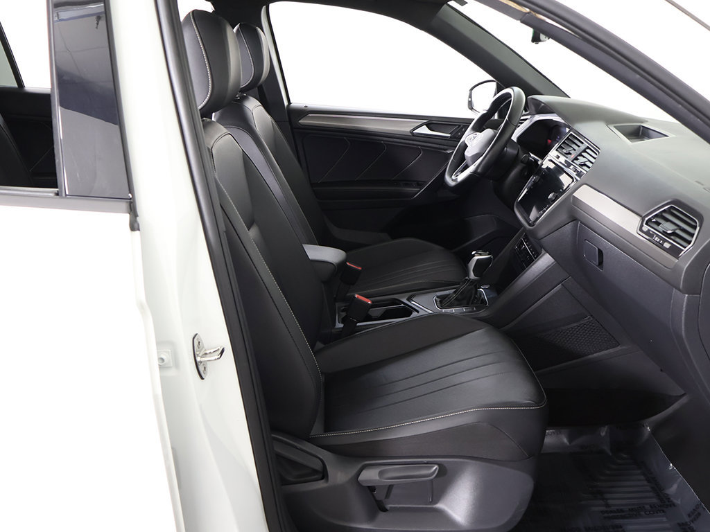 Used 2023 Volkswagen Tiguan SE R-Line FWD image 32