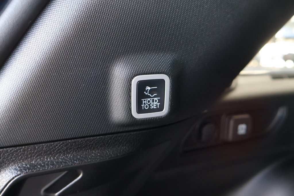 Used 2025 Jeep Grand Cherokee Altitude AWD/4WD image 59