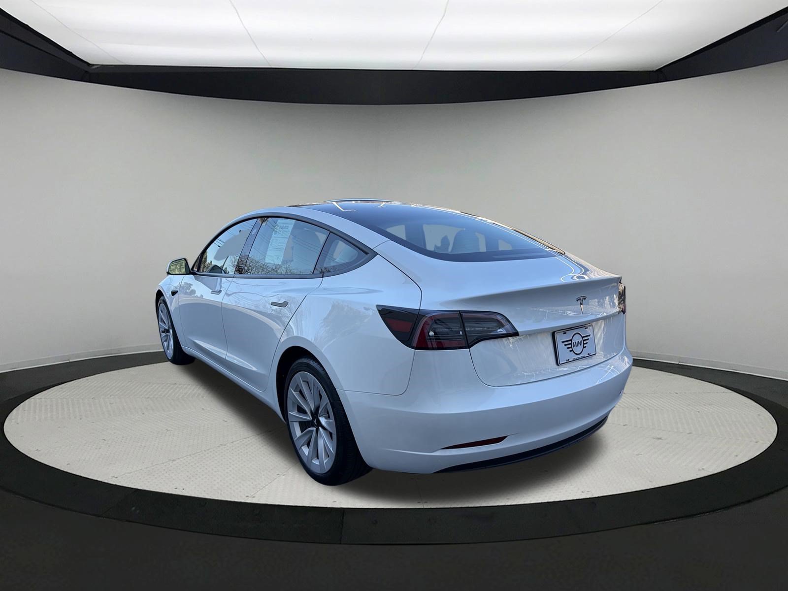Used 2023 Tesla Model 3 Standard Range RWD image 5