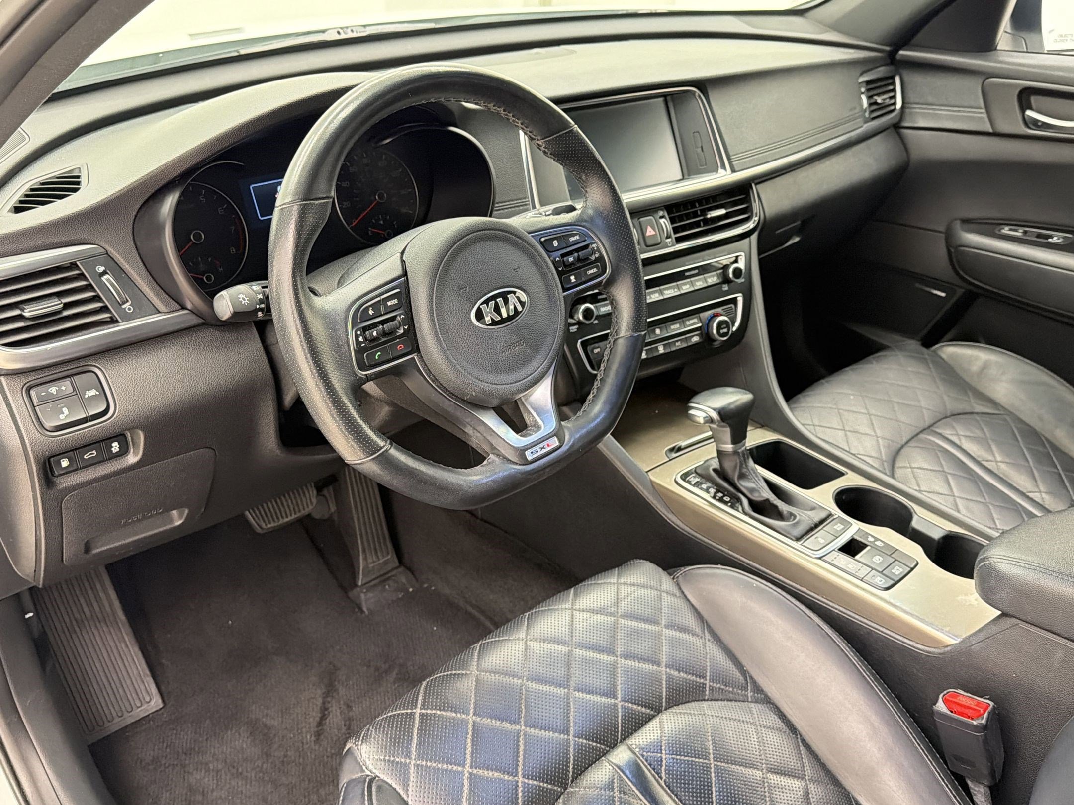Used 2018 Kia Optima SX w/ Technology Package FWD image 4