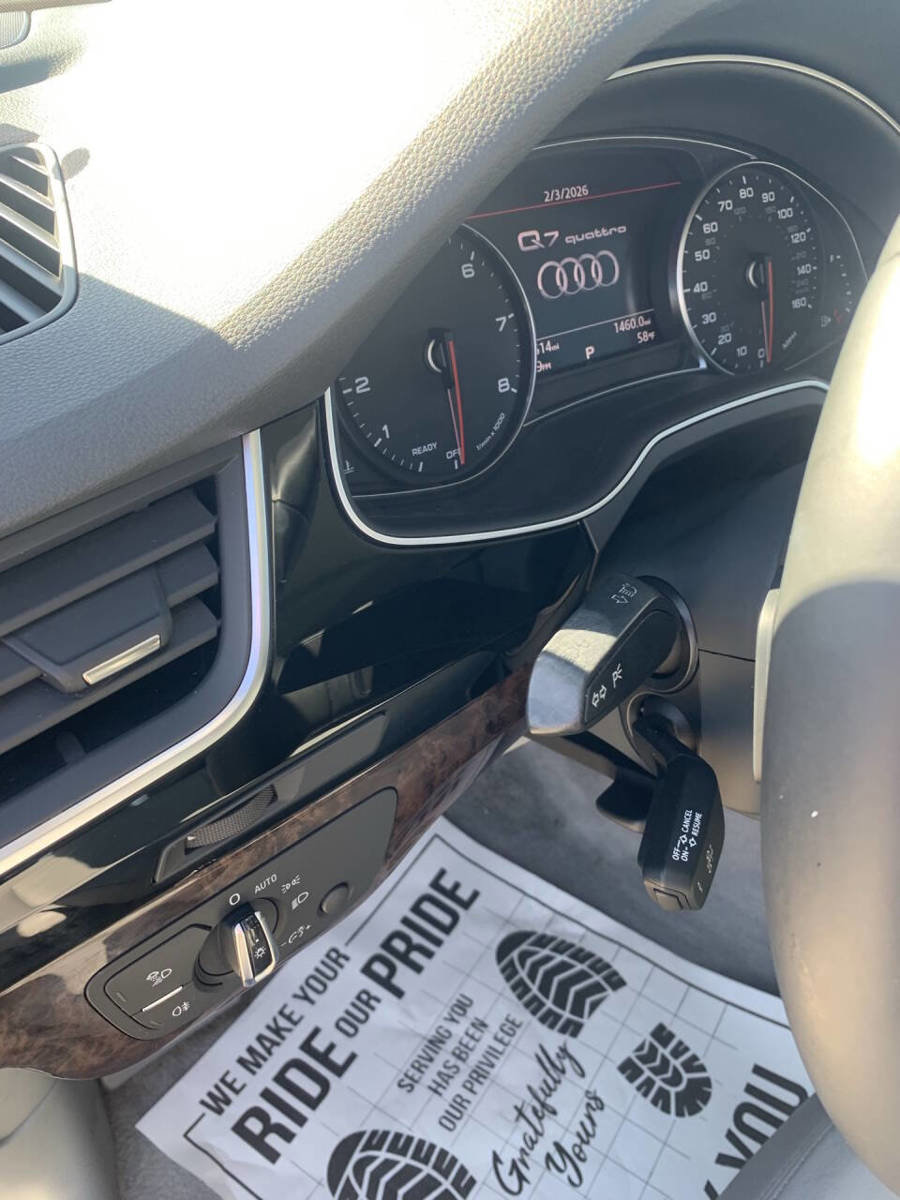 Used 2017 Audi Q7 3.0T Premium image 18