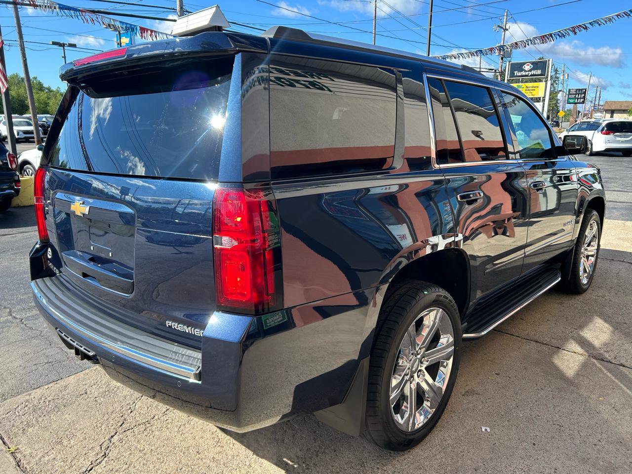 Used 2019 Chevrolet Tahoe Premier AWD/4WD image 5