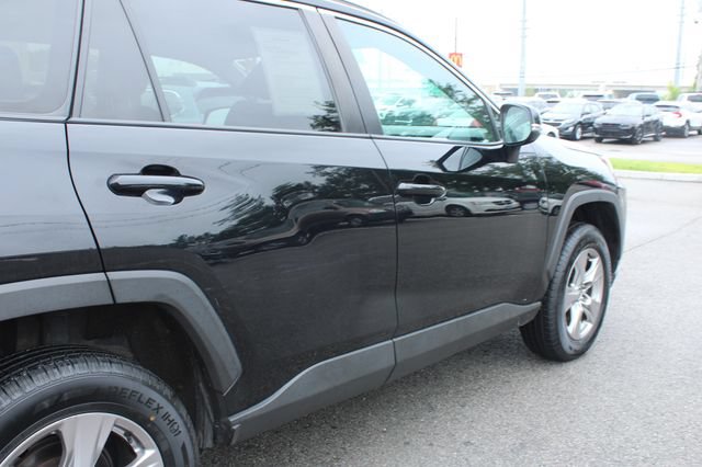 Used 2022 Toyota RAV4 XLE FWD image 45