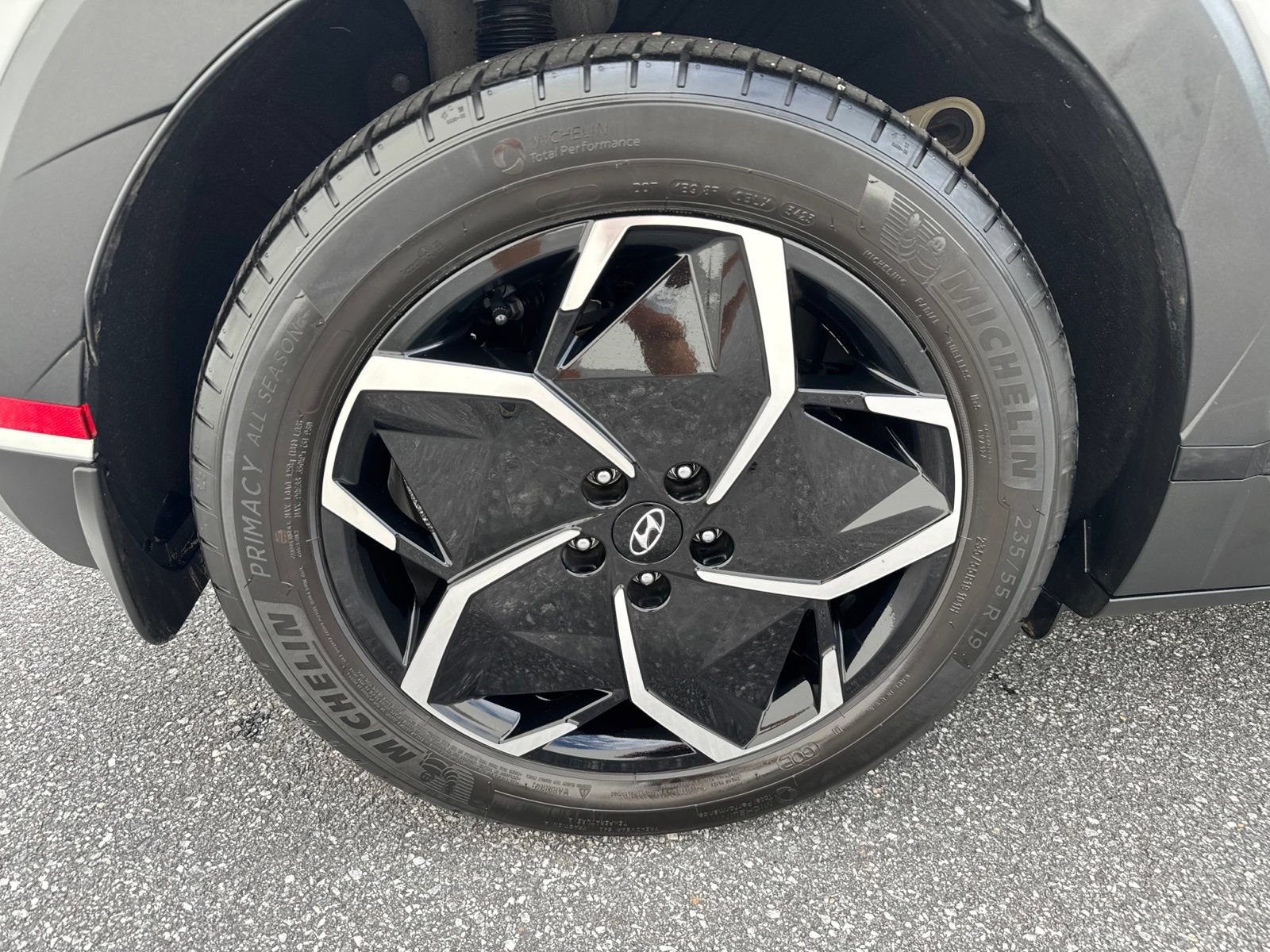 Certified 2024 Hyundai Ioniq 5 SEL AWD/4WD image 9