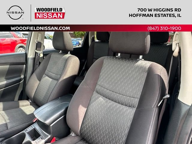 Used 2019 Nissan Rogue SV w/ Sun & Sound Touring Package AWD/4WD image 25